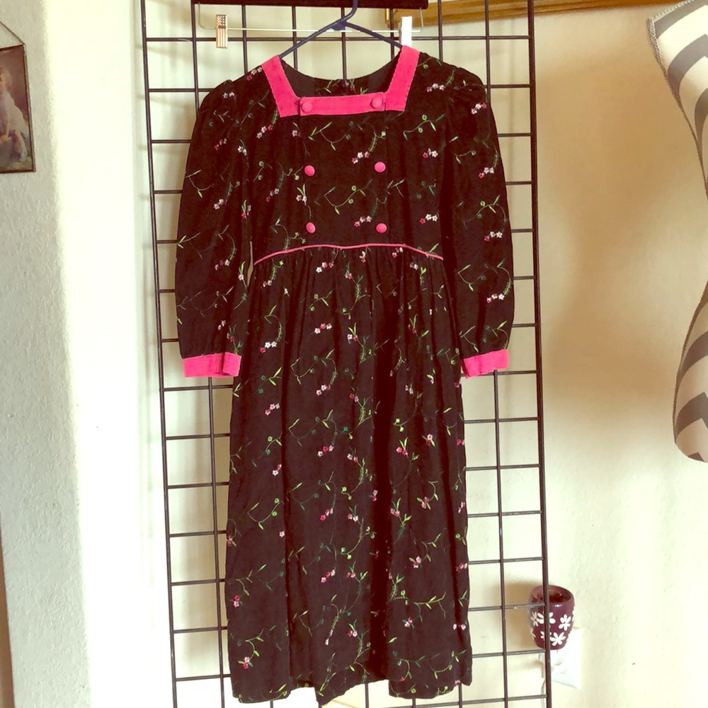 Girls vintage velvet dress